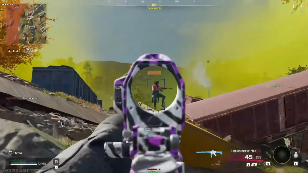 Warzone ESP box overlay at Train Wreck with Peacekeeper Mk2 and 36m distance tag